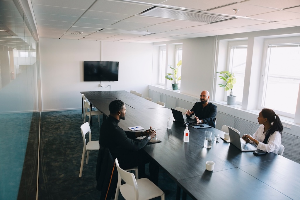 Independent Landlords Defy Corporate Concession Trends, Opting to Compress Fee Sizes Rather Than Waive Them